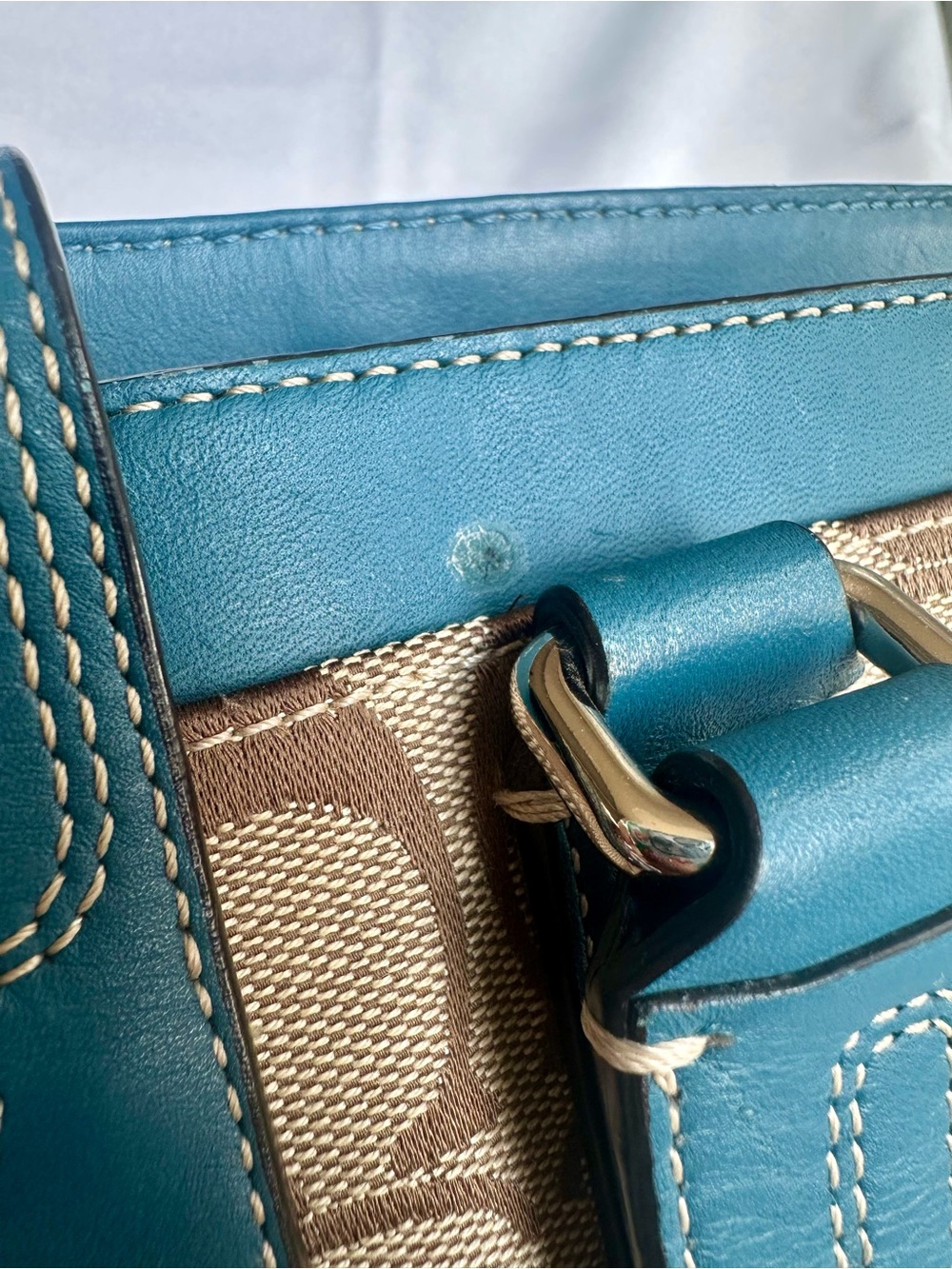 Coach Vintage Hampton Turnlock Shoulder Bag in Blue with Silver Hardware - Picture 4 of 4